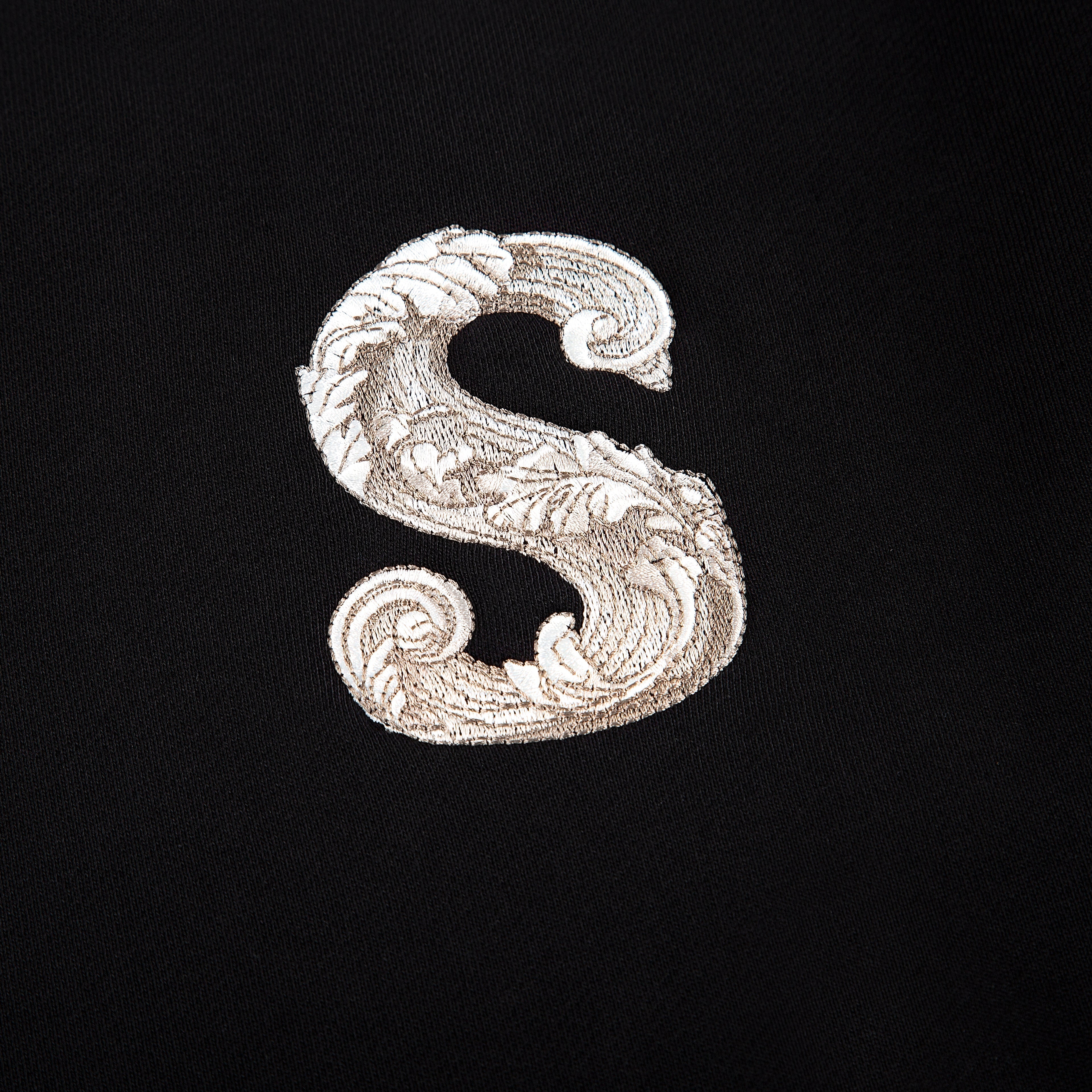 "awakening" Crewneck black 02